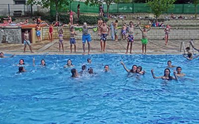 Día de piscina y ginkana en Almarza